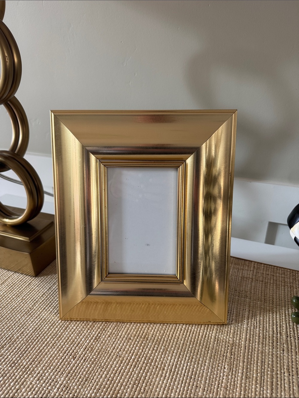 Gold Decorative Picture Frame - Classic Metallic Accent.  4 x 6 photo